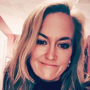 Meet your Posher, Khara